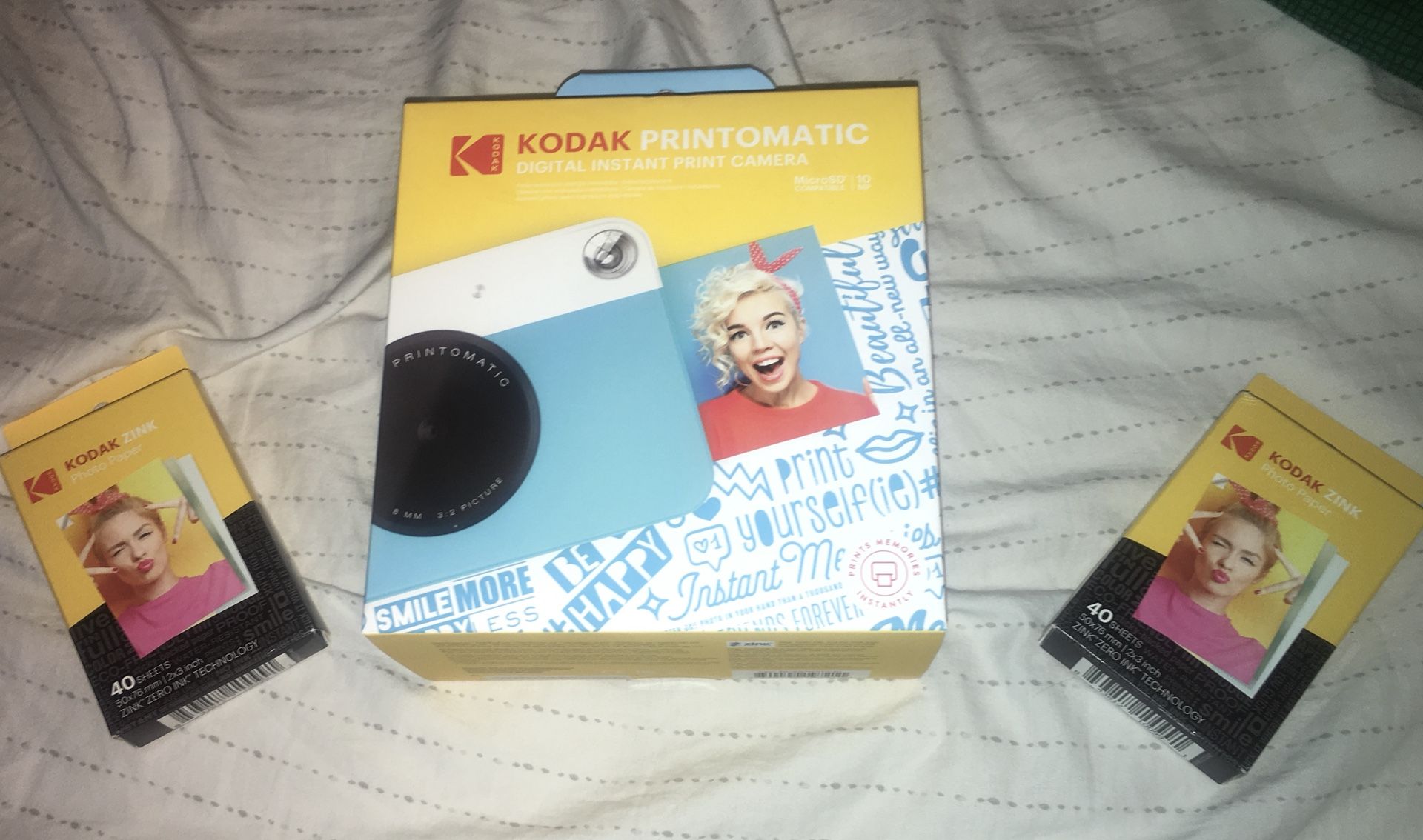 SELLING TODAY!! 2018 Kodak Printomatic + 2 Packs of Photo Paper