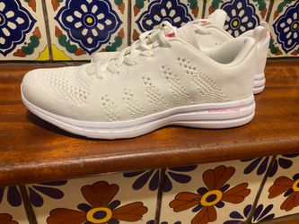 APL TechLoom Pro Running Shoes – White/Pink – Women’s Size 10 – NEW