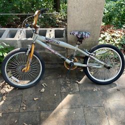 Classic Old Bmx Bike With Breaks 
