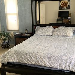 Bedroom set