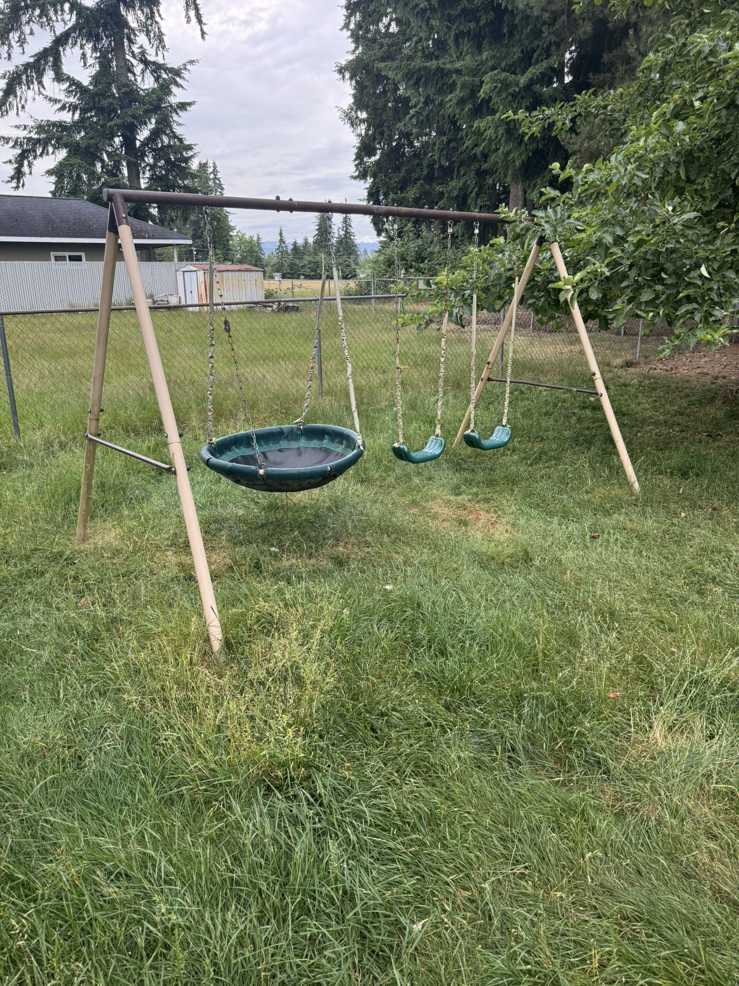 Free Swing Set