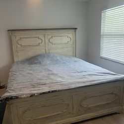 King Bed With Memory Foam Mattress And Headboard