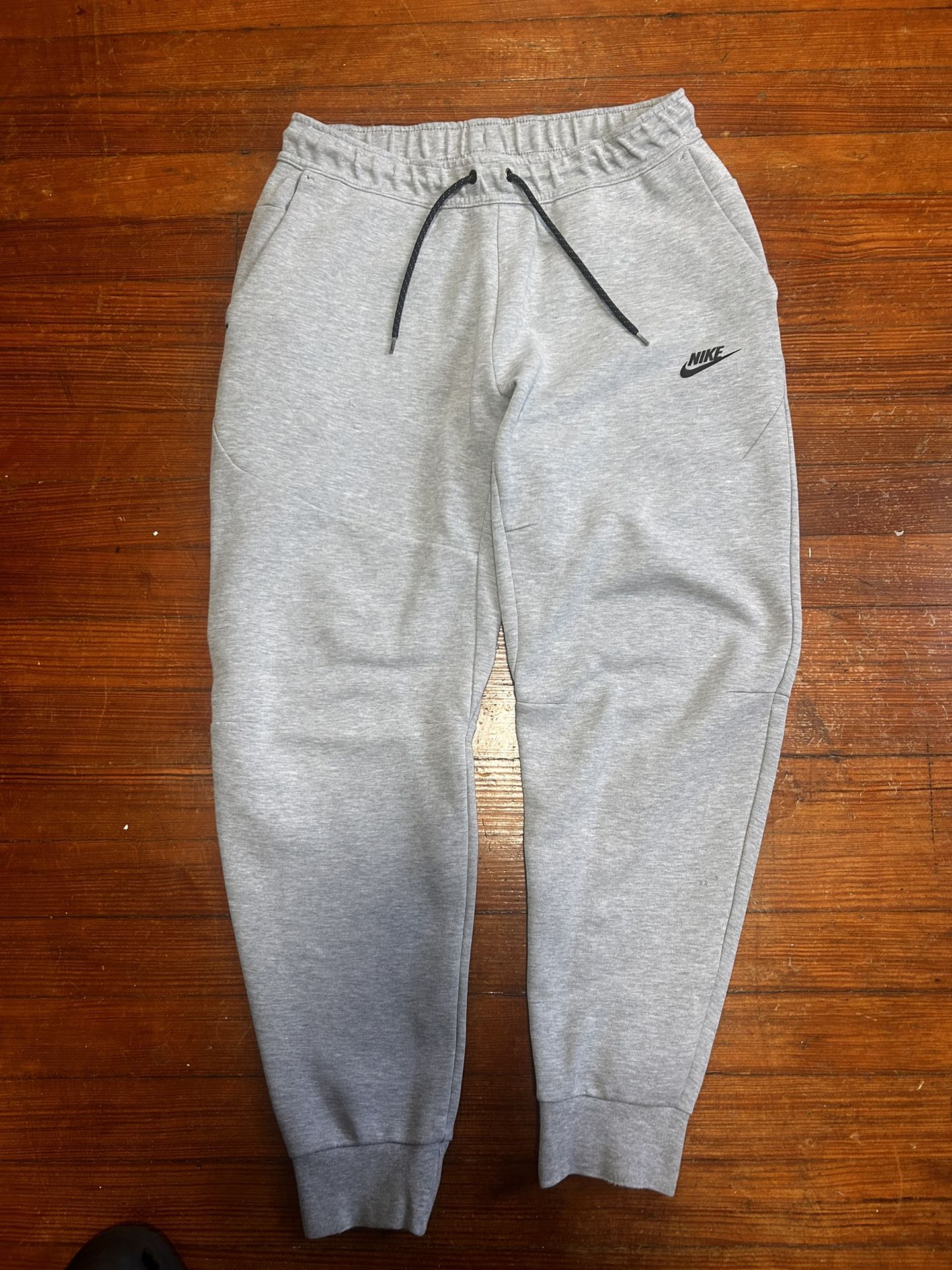 Grey Heather Nike Tech Fleece Size Medium