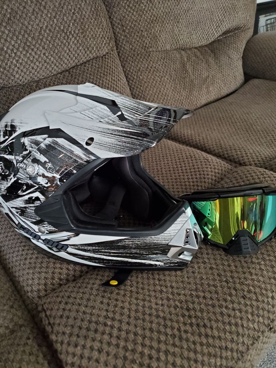 Can-am Helmet And Googles 