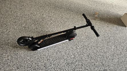 Jetson Electric Kid Scooter