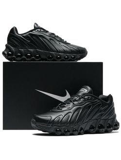 Nike Air Max DN Sneakers Triple Black size 11 men’s