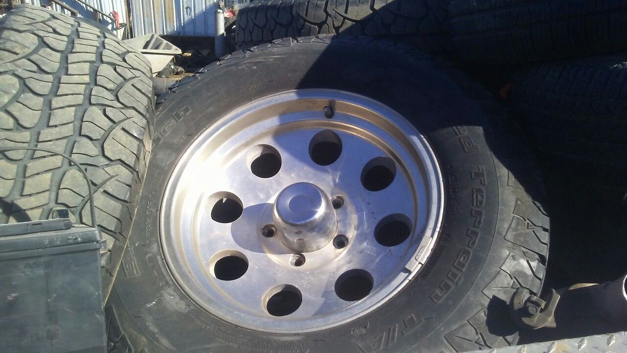 265/70r17 rims and tires