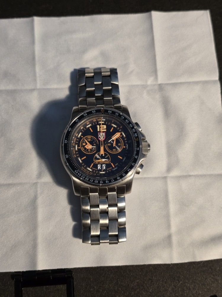 Luminox F-35 Lighting Watch