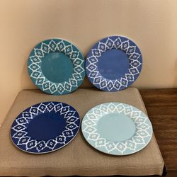 Set Of 4  Blue , Aqua, Teal Floral Medallion Melamine Plates 