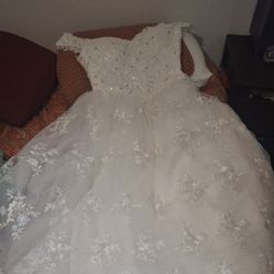 Wedding Dress Fits like Size 9/10