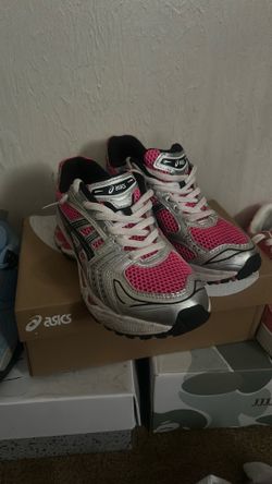 pink ASICS Gel-K 14. 5 1/2