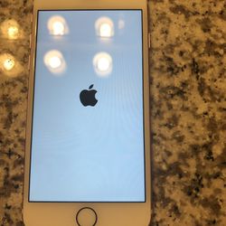 UNLOCKED IPHONE 7/ READY FOR USE