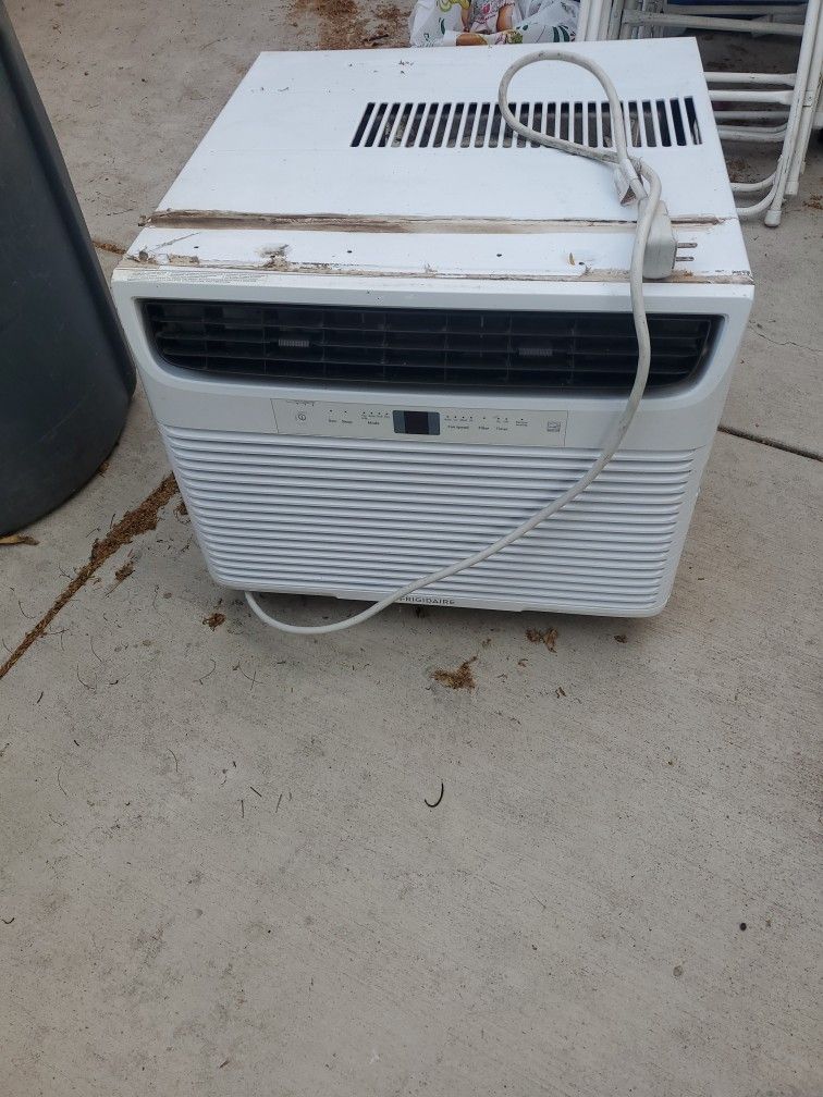 Frigidaire AC