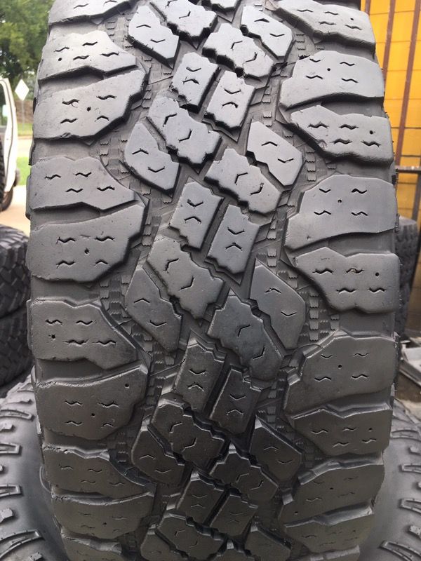 295-65-18 Goodyear wrangler