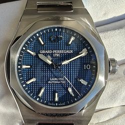 Girard Perregaux Laureato 42 Blue 