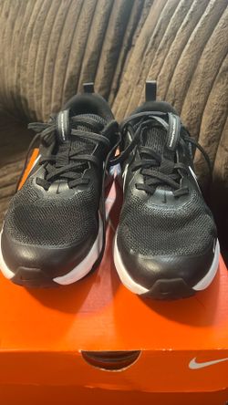 Nike cosmic runner