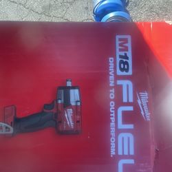 Milwaukee M18 FUEL 18V Lithium-lon Brushless Cordless 1/2 in. Impact Wrench with Friction Ring (Tool-Only)