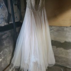 David's Bridal Wedding Dress Size 16