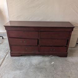 Solid Wood 6 drawer dresser