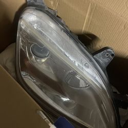 Peterbilt 579 Headlights