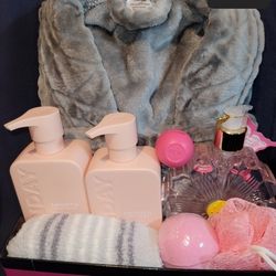 Valentine's Basket. Valentine's Gift Set Bathrobe Spa Kit Birthday Gift. San Valentin 