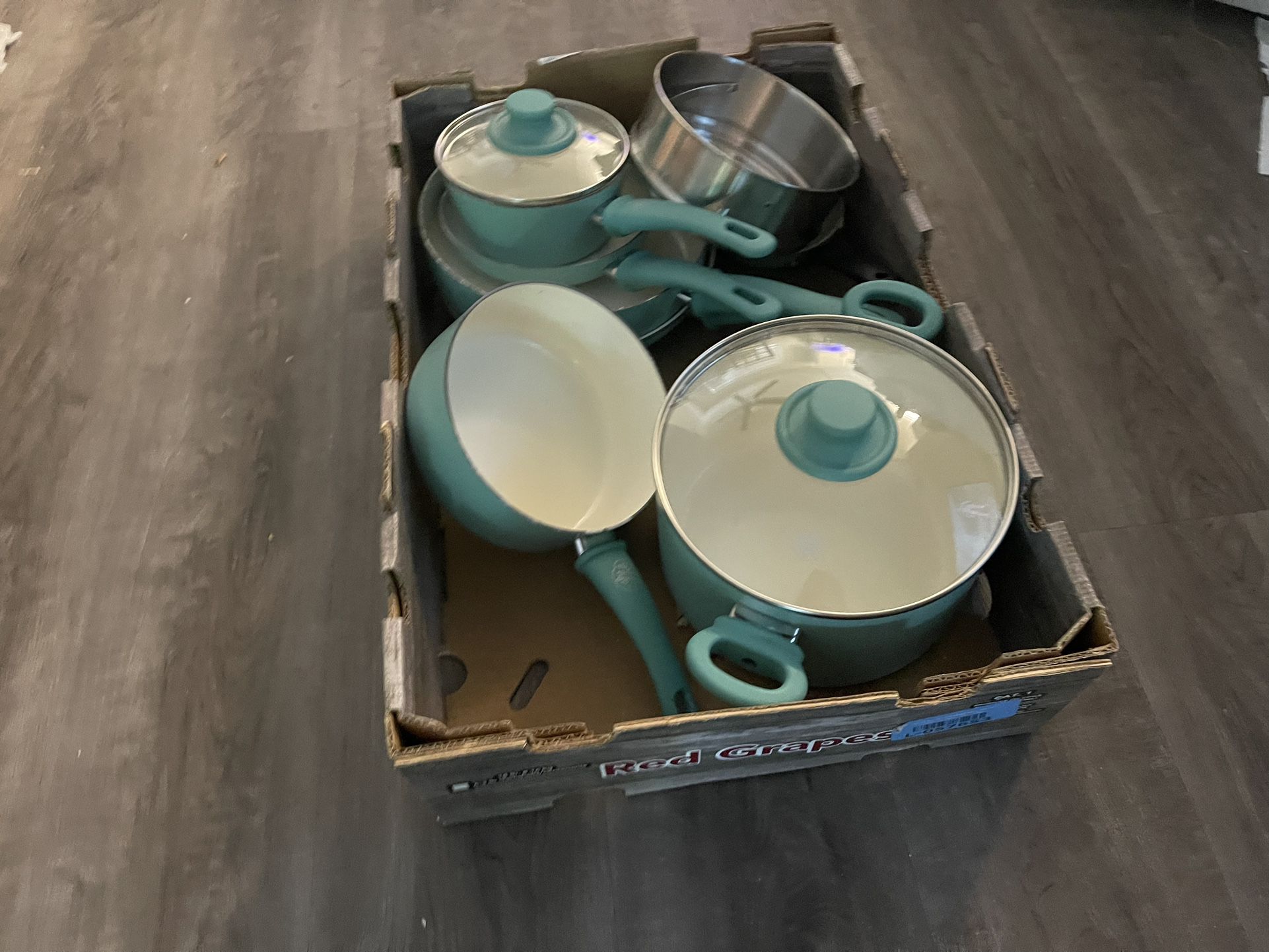 Green Life Pots & Pans Set with Utensils for Sale in Los Angeles, CA -  OfferUp