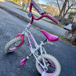 Girls’ Schwinn “Scorch” Bike with Training Wheels – 12”