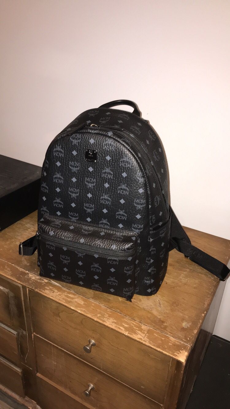 MCM Floral Small Stark Backpack for Sale in Clifton, NJ - OfferUp