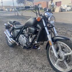 TITLE AND TAGS 1987 Honda VF700C $1500