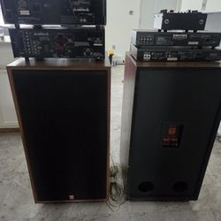 Cerwin-Vega DX9 Speakers 