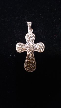 Sterling silver cross pendant
