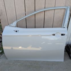 2018 to 2023 Toyota Camry Driver Door