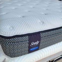 Queen Sizes Mattress And Box Spring 
