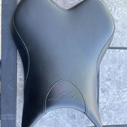 08 Yamaha R1 Gel Seat