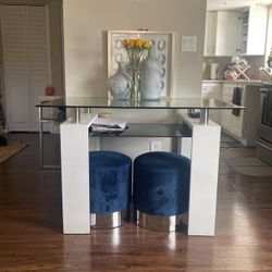 Dinning Table 