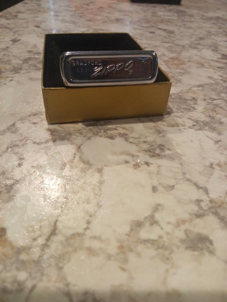 Vintage Vietnam Zippo Lighter In Great Condition