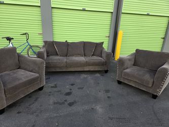 🍃Amazing Sofa Set( STAGING FROM MODEL HOME)🕊