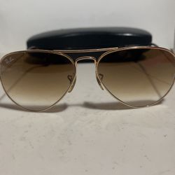 RAYBANS