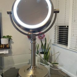 Vanity Lighted Mirror 