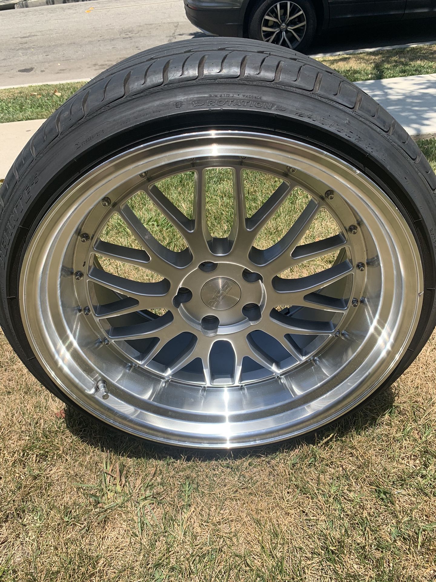 ESR SR05 / Hyper Silver With Chrome Lip 19”wheel for Sale in Torrance ...