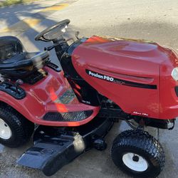 Poulan Pro Riding Mower 