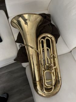 Tuba de pecho con boquilla