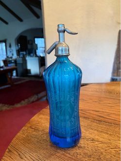 VTG JOE PRESS BROOKLYN NY SELTZER SODA BOTTLE CHERRIES (see pictures for imperfections on bottle)