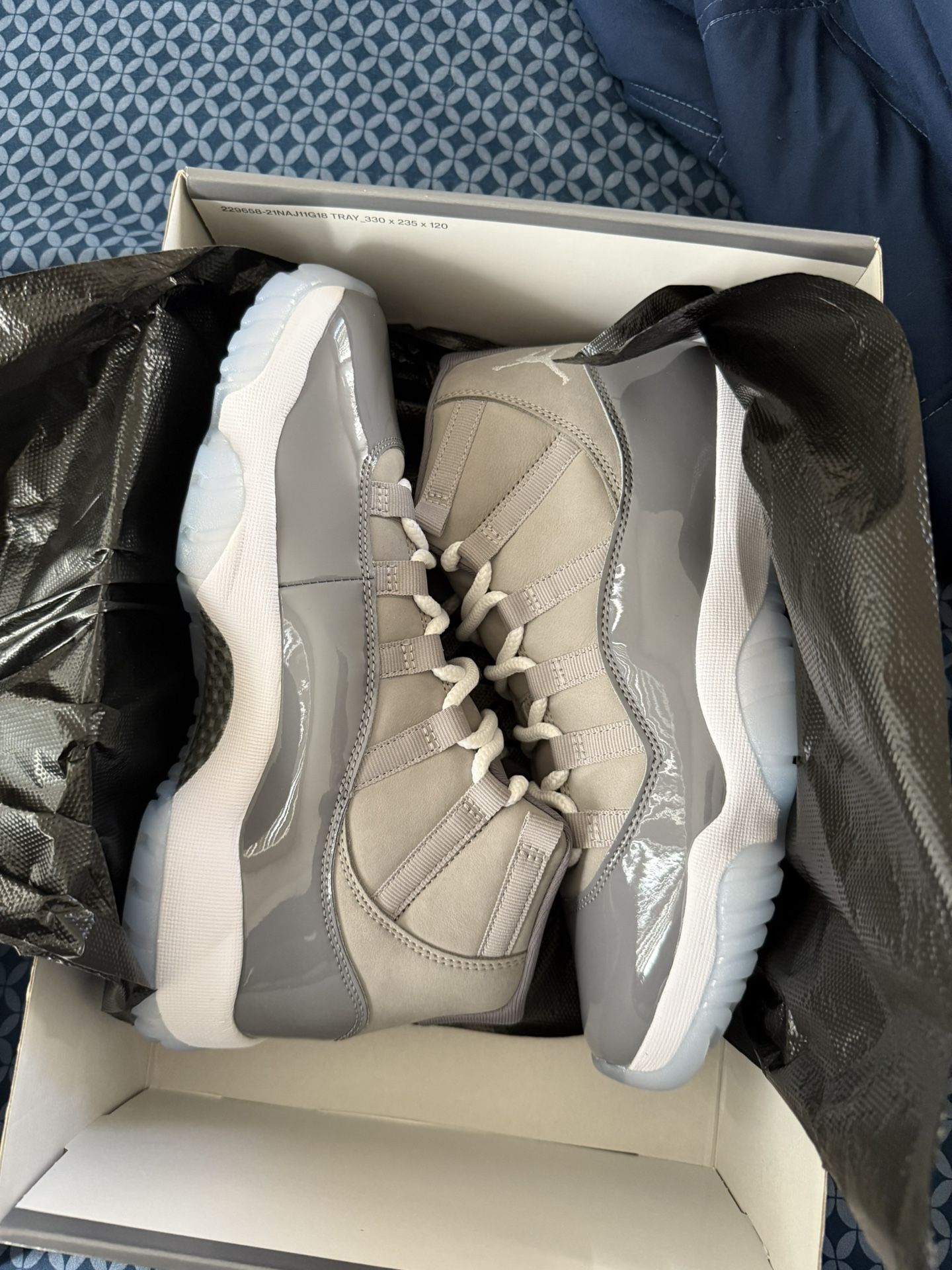Jordan 11 Cool Grey Men 8.5