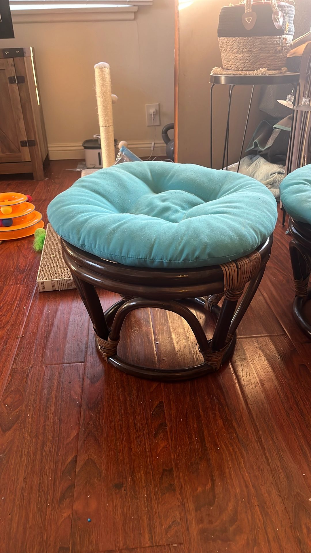 Small Stool X2 Chair