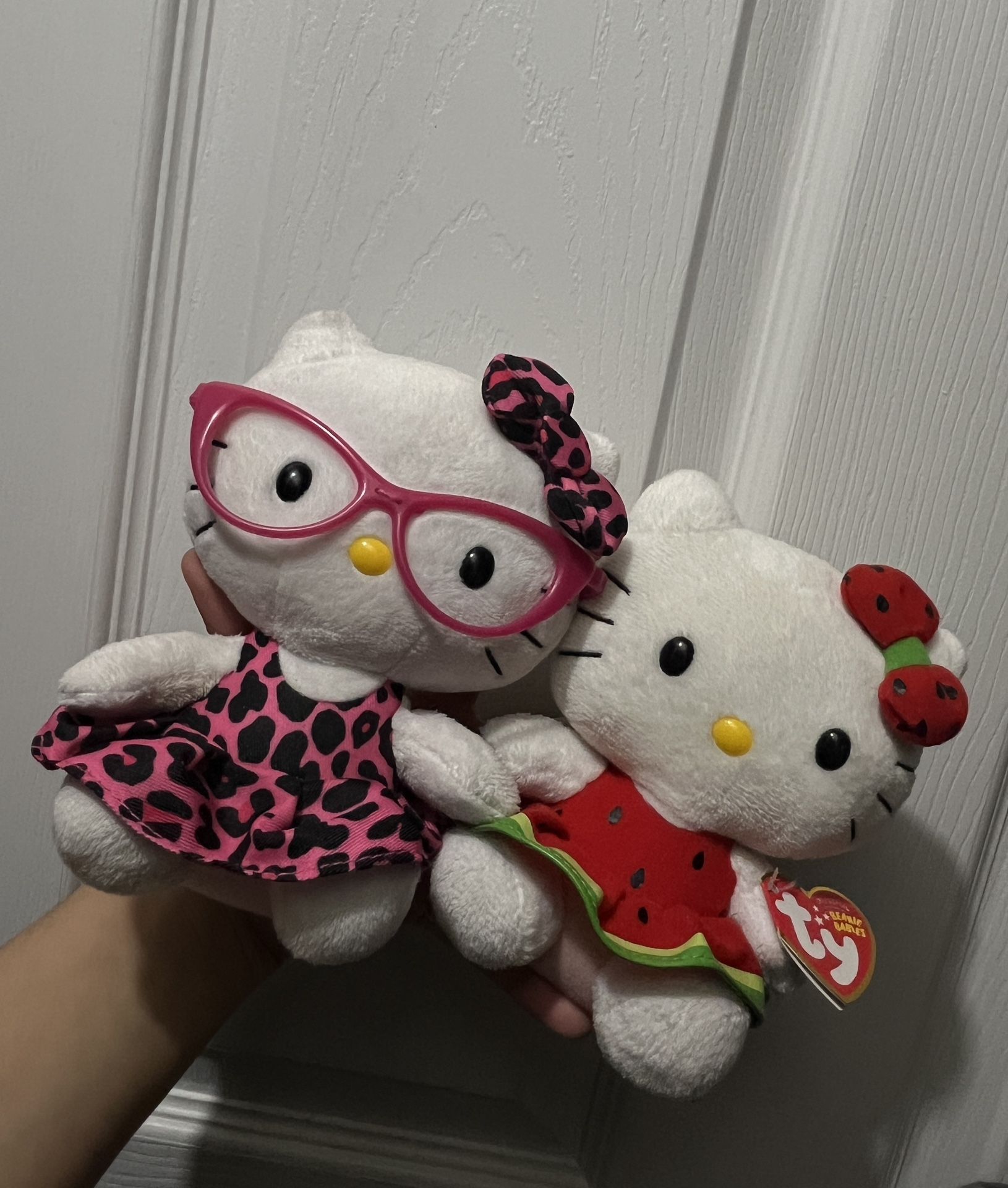 hello kitty Plushies 