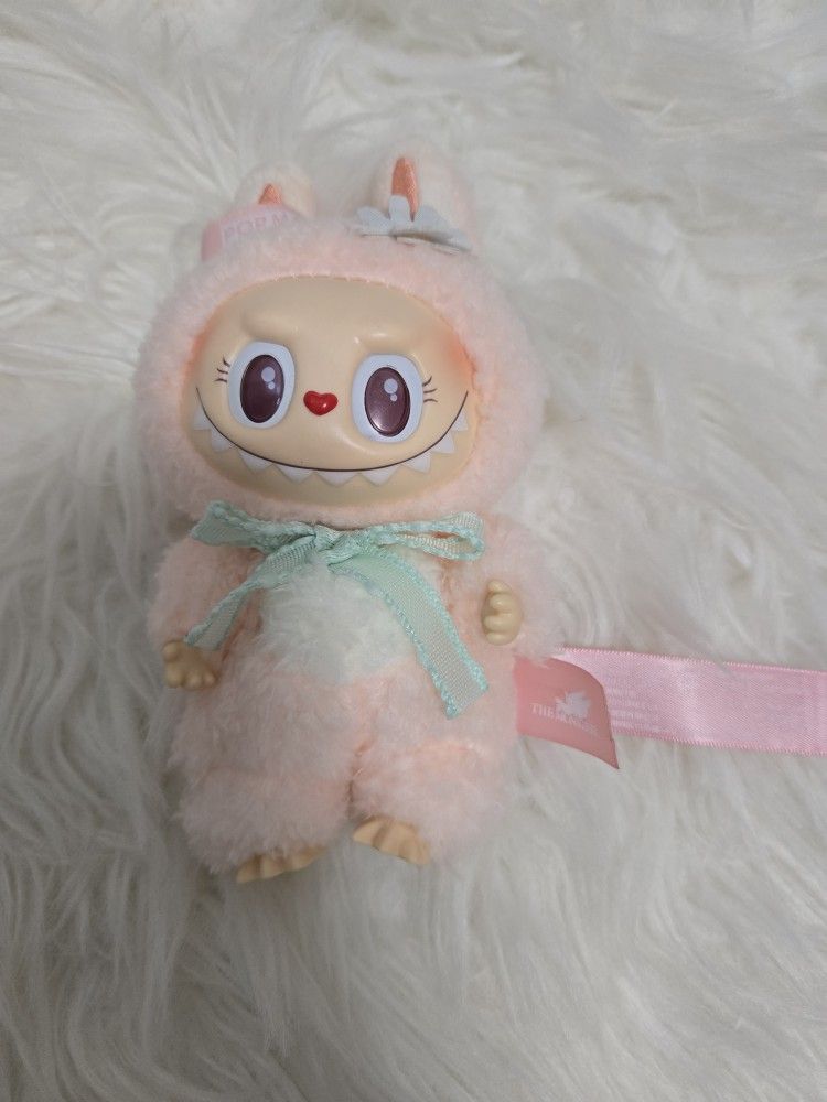 Labubu Mokoko close to sweet valentine pink heart nose pendant keychain