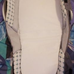 Baby Delight - Snuggle Nest Portable Infant Sleeper