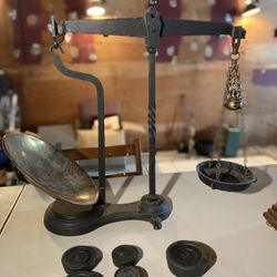 YARD SALE MONDAY COLUMBUS DAY