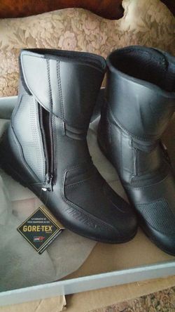 Dainese Gore-Tex knighthawks motorcycle boots new in box size. U.S. 10/44eur